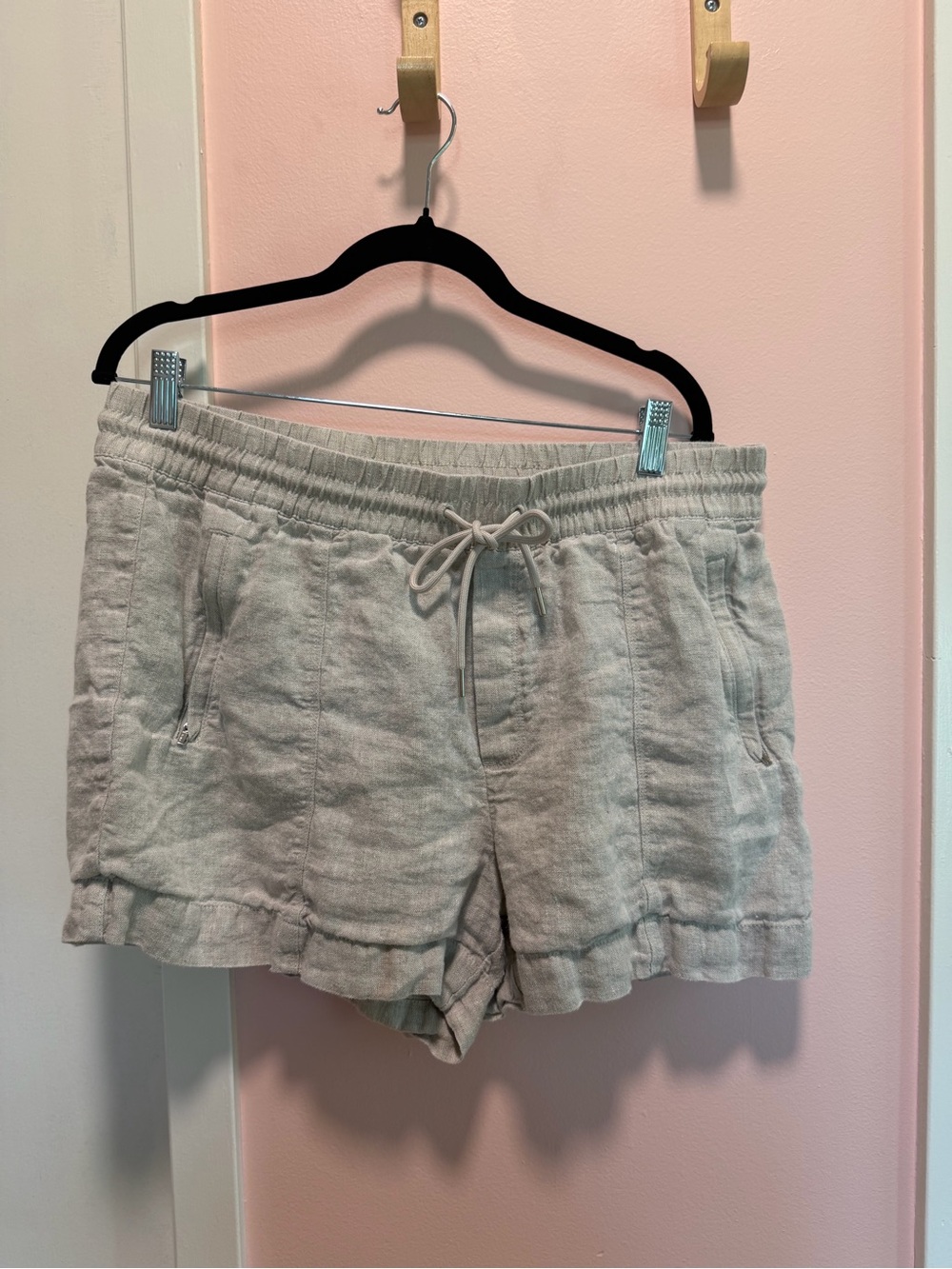 Athleta Light Gray Linen-Blend Drawstring Athletic Shorts